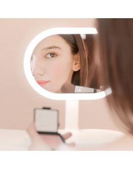 Q.LED MIRROR 化妝鏡連無線充電及藍牙音箱
